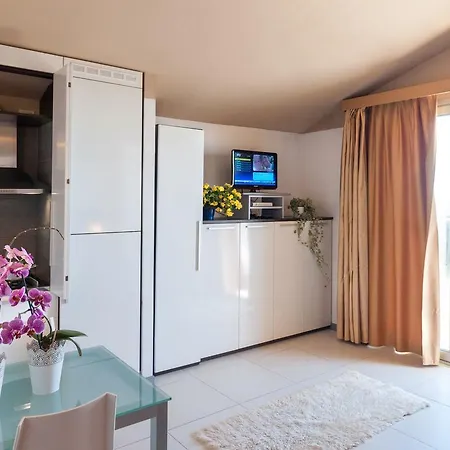 Apartment Locazione Turistica Sottovento.2 *